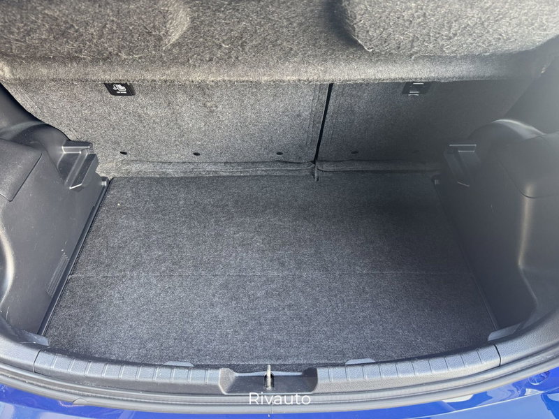 Toyota Yaris usata a Como (11)