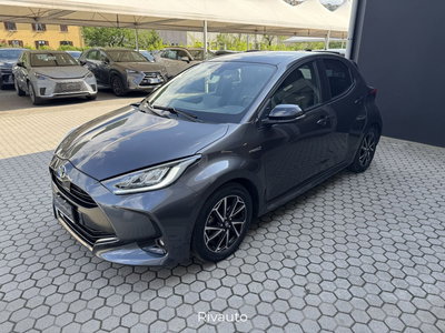 Toyota Yaris 1.5 Hybrid 5 porte Lounge del 2021 usata a Como