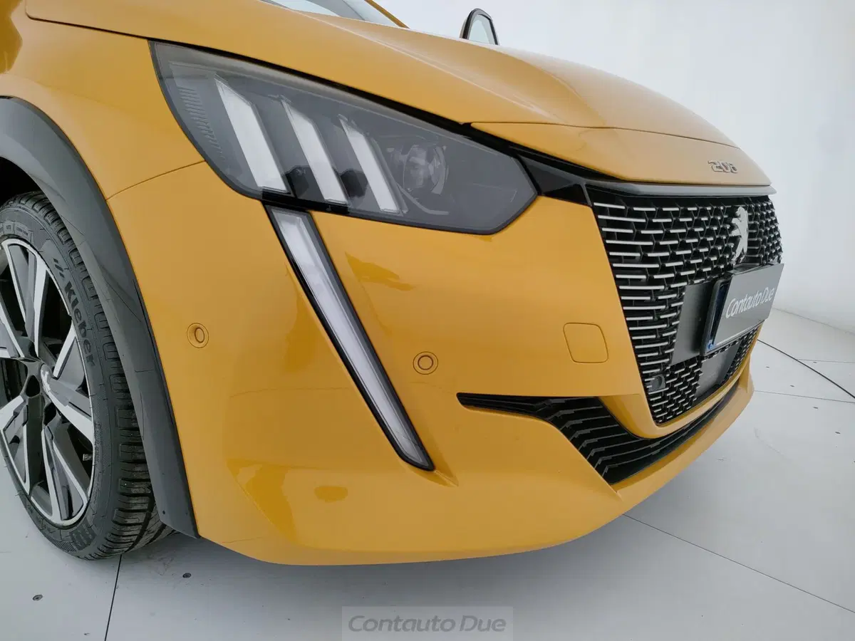 Peugeot 208 usata a Caserta (18)