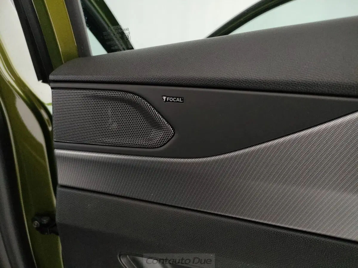 Peugeot 408 nuova a Caserta (16)
