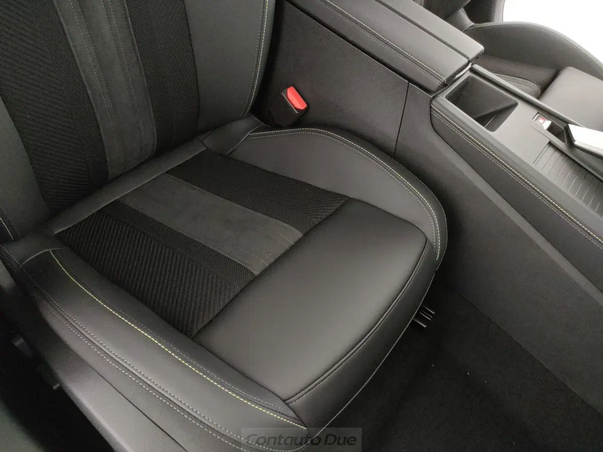 Peugeot 408 nuova a Caserta (18)