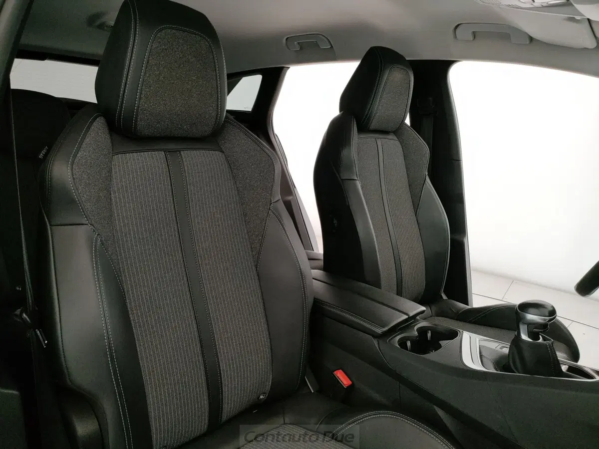 Peugeot 3008 usata a Caserta (16)