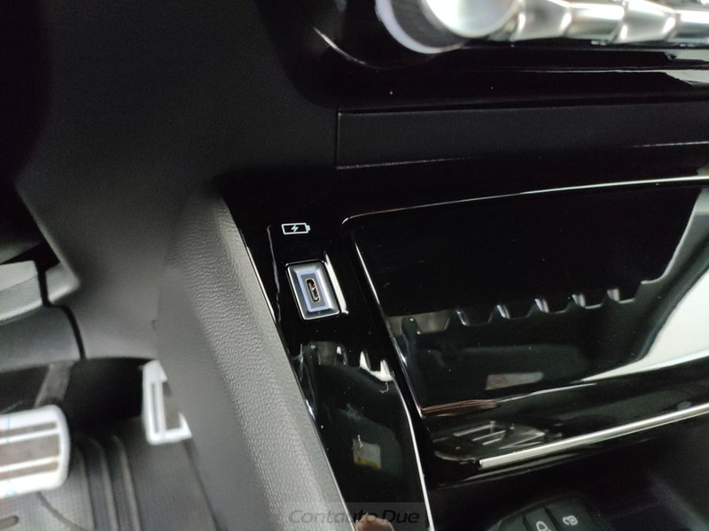 Peugeot 2008 usata a Caserta (19)