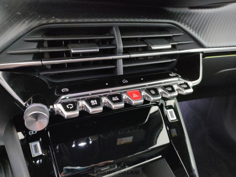 Peugeot 2008 usata a Caserta (20)