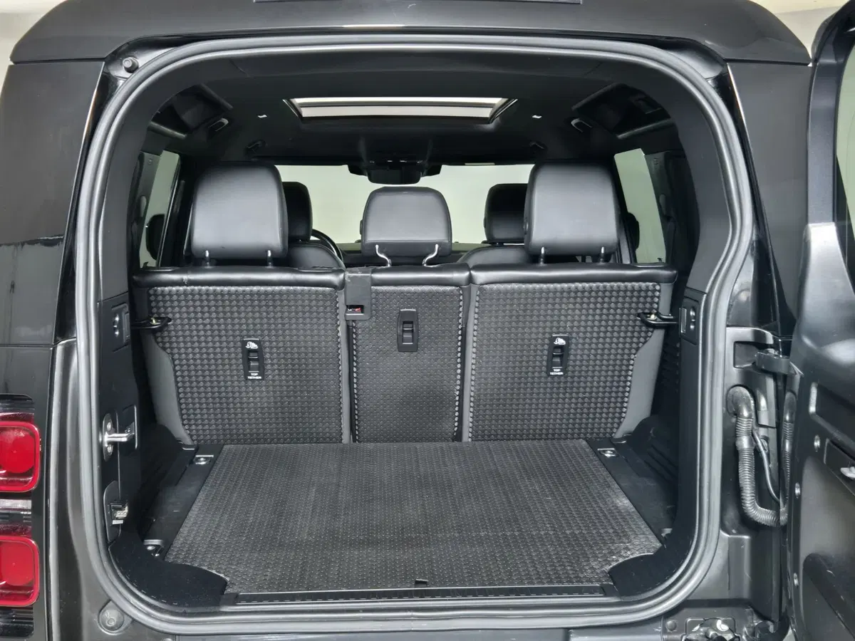 Land Rover Defender usata a Torino (13)