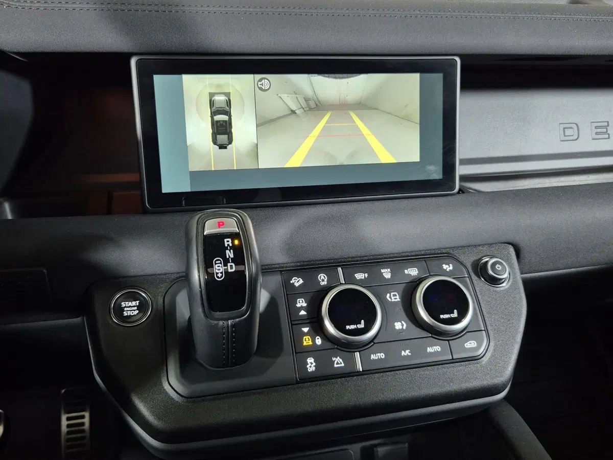 Land Rover Defender usata a Torino (16)