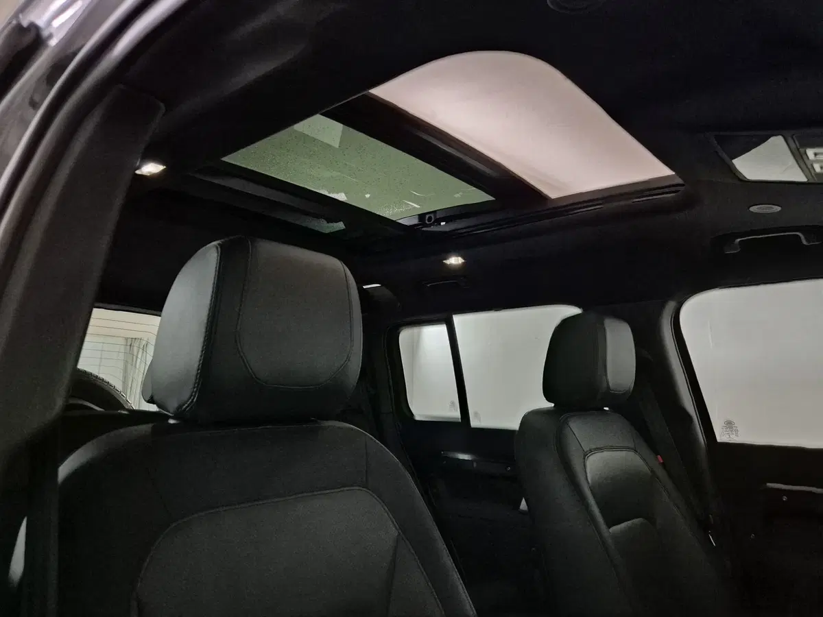 Land Rover Defender usata a Torino (18)