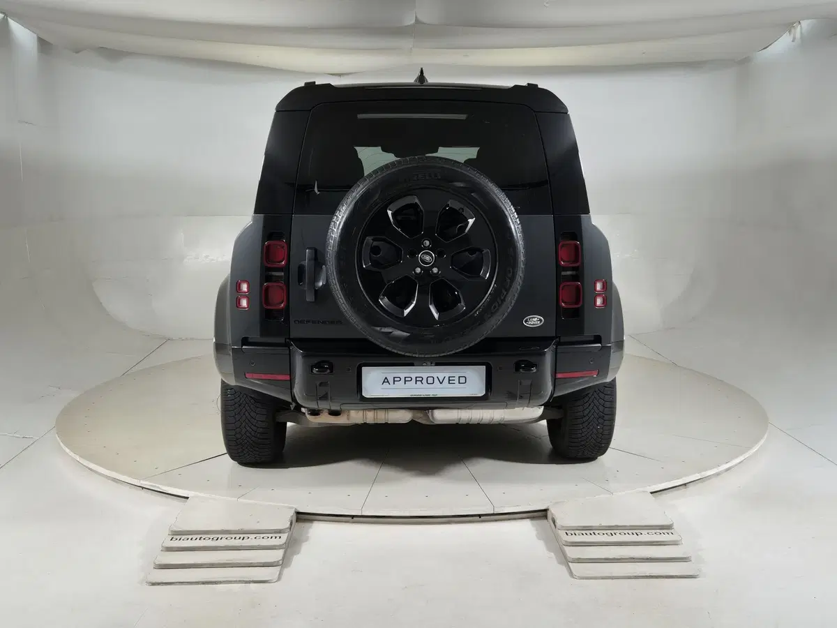 Land Rover Defender usata a Torino (7)