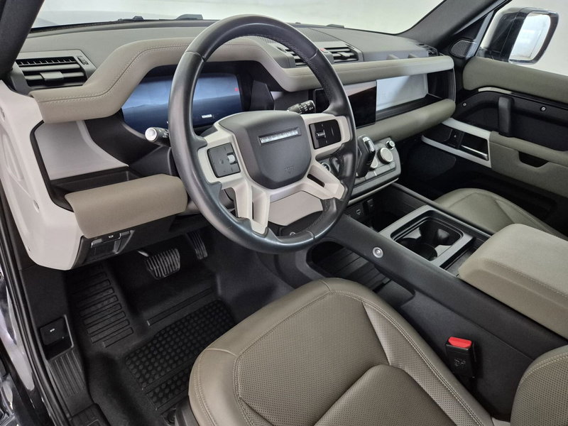 Land Rover Defender usata a Torino (18)