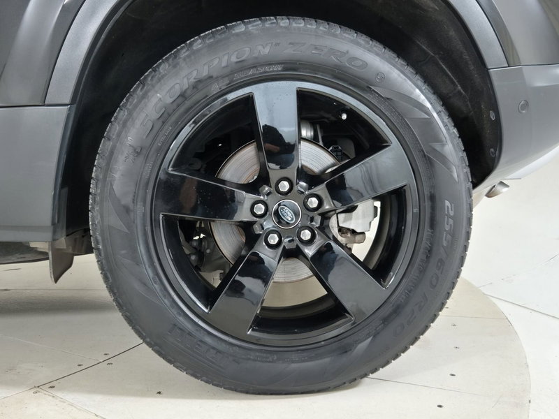 Land Rover Defender usata a Torino (9)