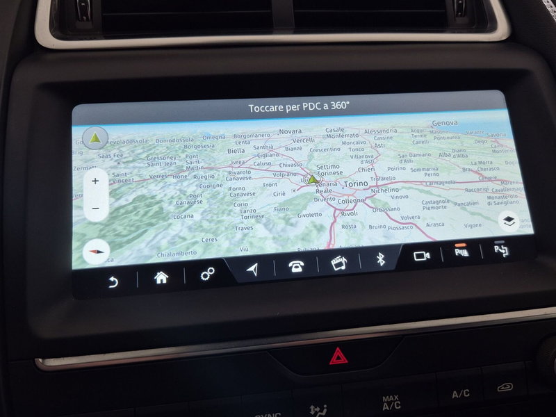 Jaguar E-Pace usata a Torino (12)