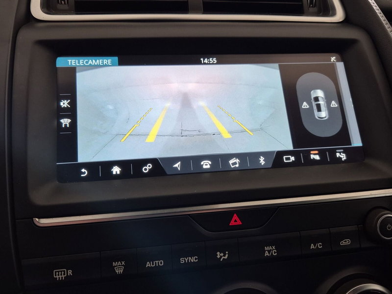 Jaguar E-Pace usata a Torino (16)