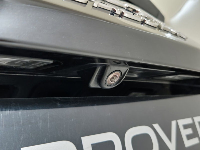 Jaguar E-Pace usata a Torino (18)