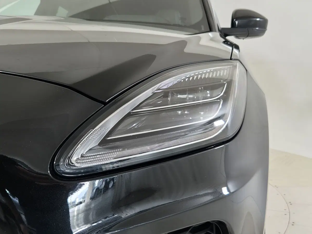 Jaguar E-Pace usata a Torino (20)