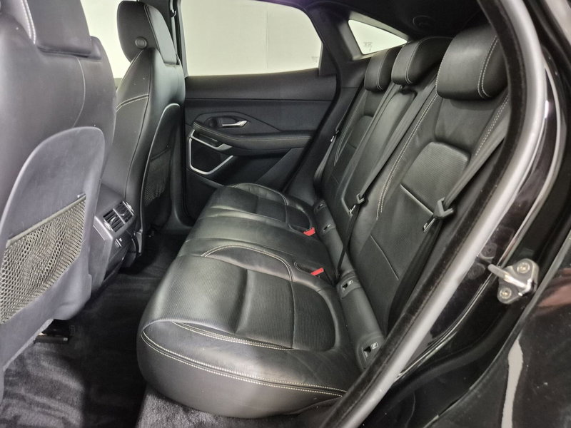 Jaguar E-Pace usata a Torino (3)