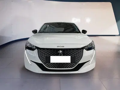 Peugeot 208 motore elettrico 136 CV 5 porte Active Pack del 2023 usata a Torino