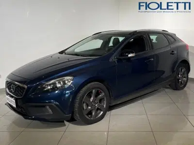 Volvo V40 Cross Country D2 1.6 Kinetic N1 del 2015 usata a Concesio