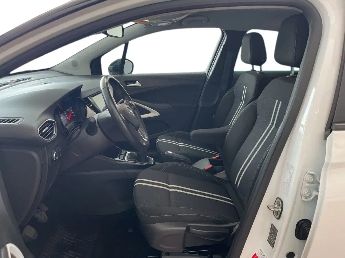 Opel Crossland X usata a Torino (10)