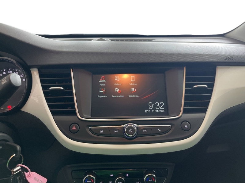 Opel Crossland X usata a Torino (14)