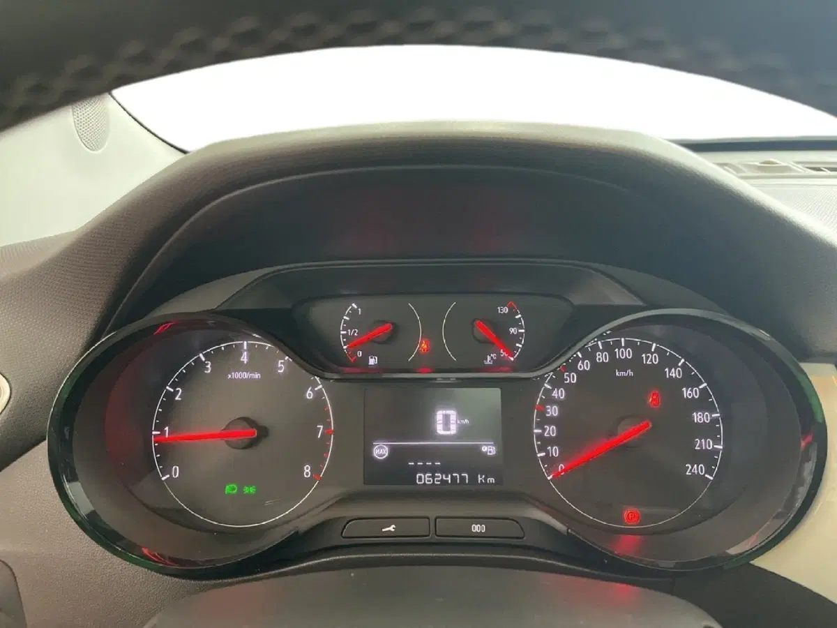 Opel Crossland X usata a Torino (15)