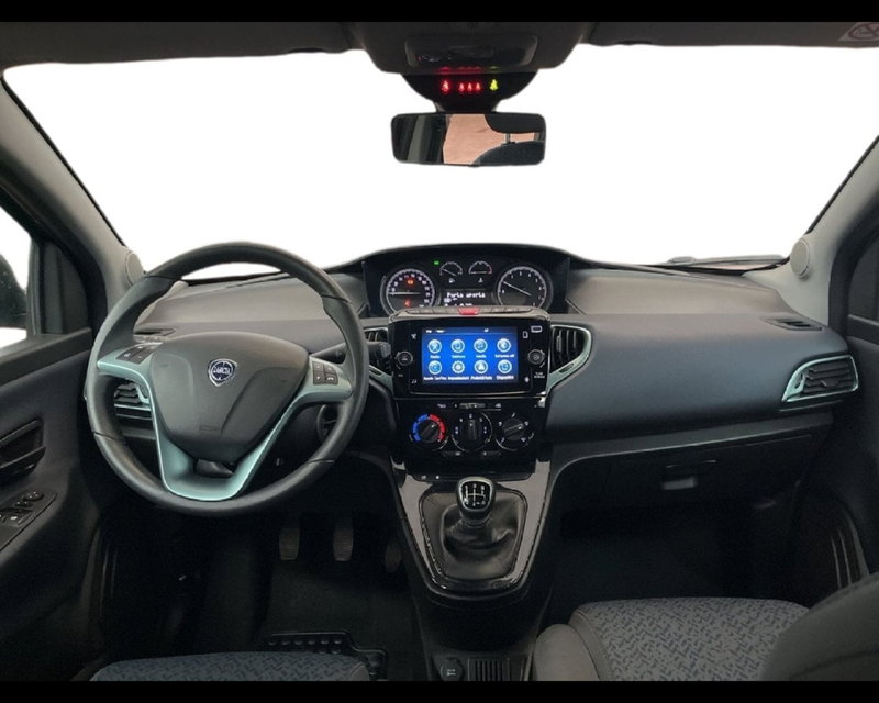 Lancia Ypsilon usata a Torino (2)