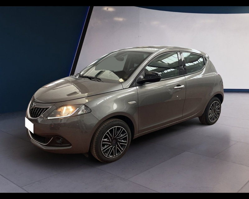 Lancia Ypsilon usata a Torino (8)