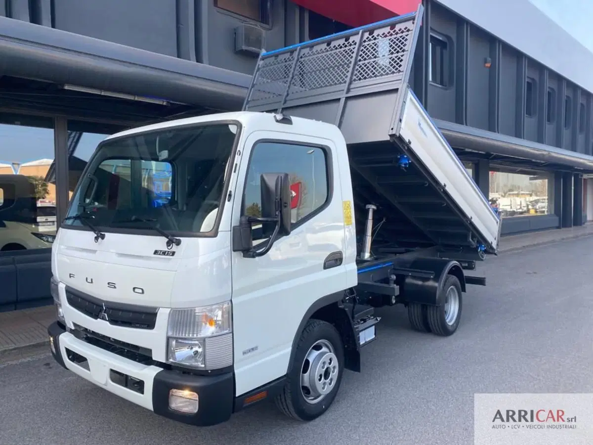 Mitsubishi Fuso Canter (4ª serie) nuova a Bergamo (4)