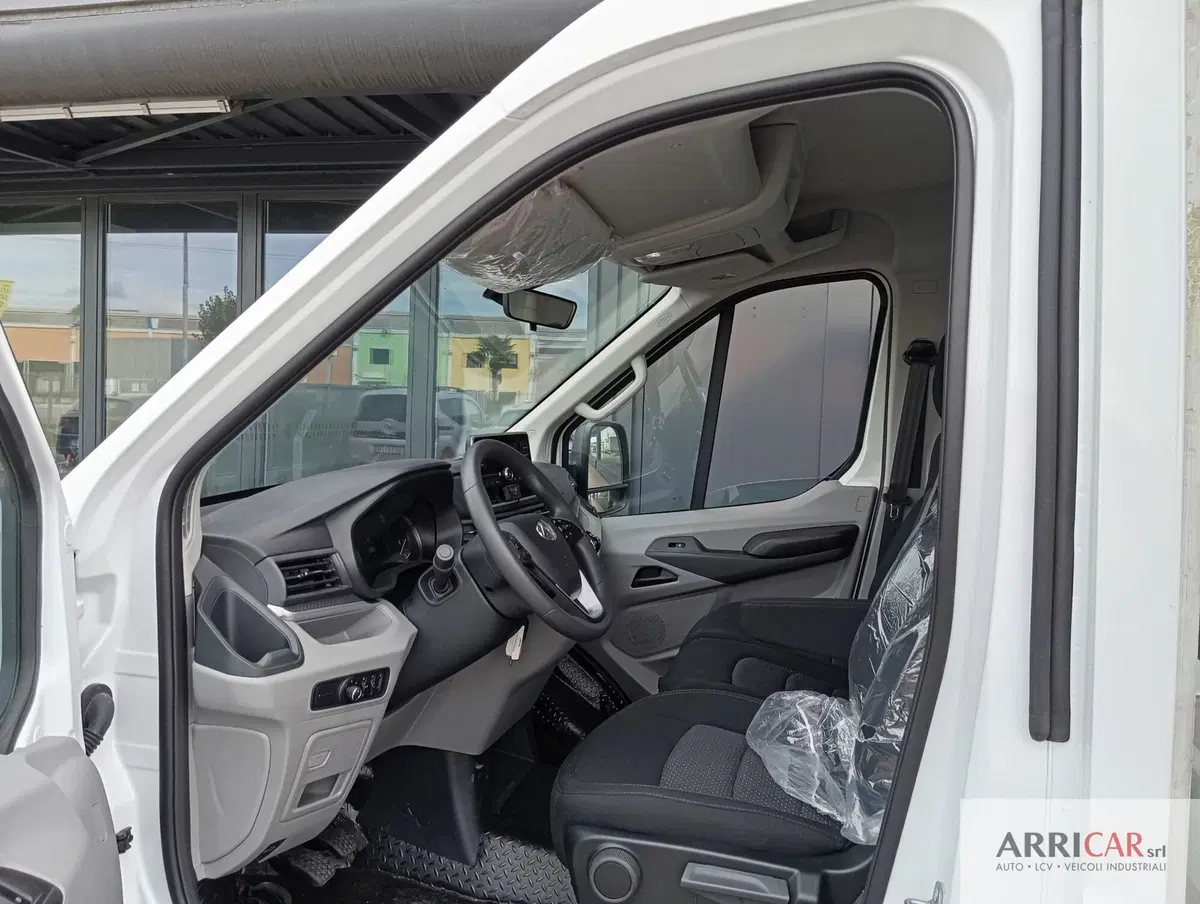 Maxus Deliver Furgone nuova a Bergamo (10)