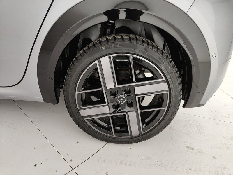 Lancia Ypsilon usata a Caserta (11)