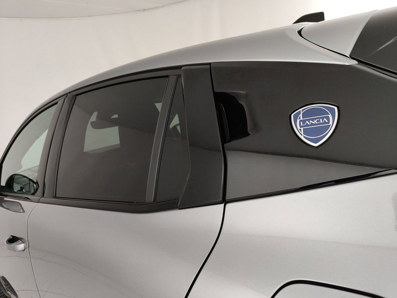 Lancia Ypsilon usata a Caserta (13)