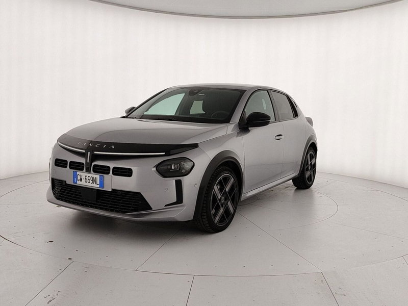 Lancia Ypsilon usata a Caserta (3)