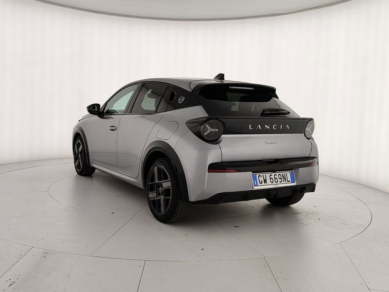 Lancia Ypsilon usata a Caserta (4)