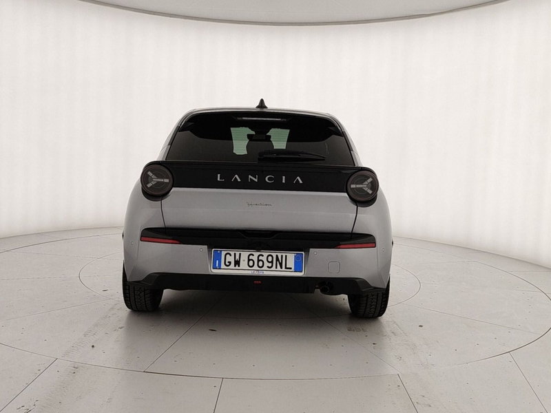 Lancia Ypsilon usata a Caserta (5)