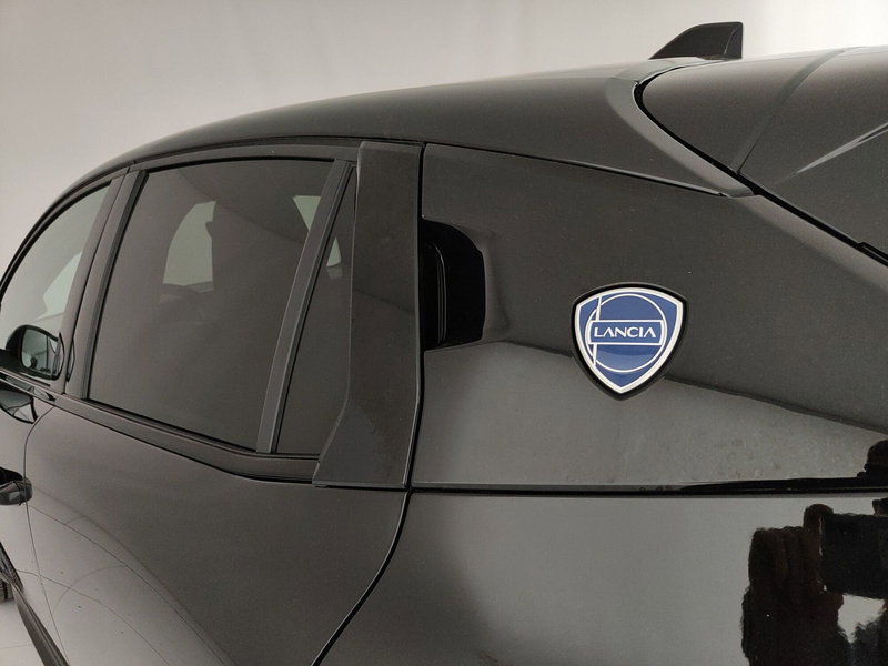 Lancia Ypsilon usata a Caserta (13)