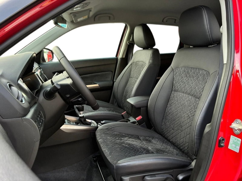 Suzuki Vitara nuova a Prato (9)