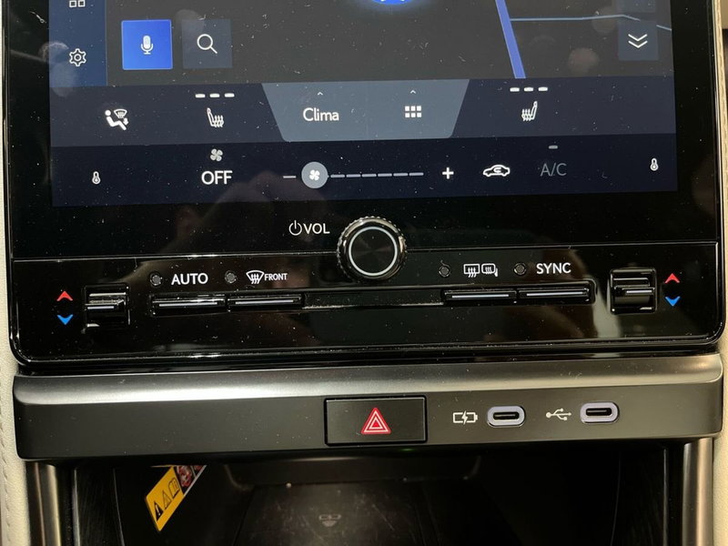 Lexus LBX usata a Ragusa (14)