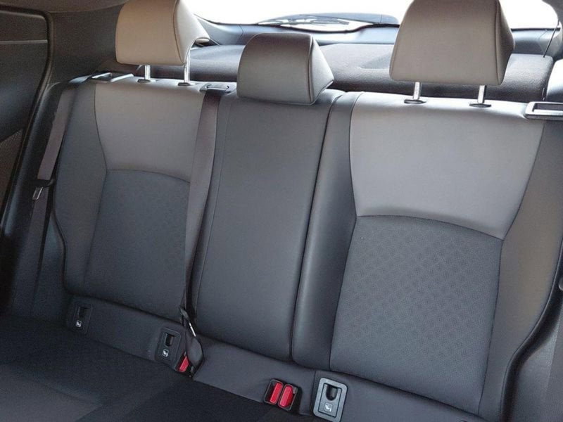 Toyota Toyota C-HR usata a Cagliari (12)