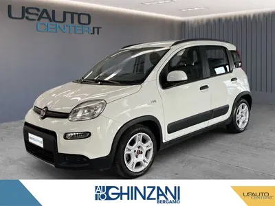 Fiat Panda 1.0 FireFly S&amp;S Hybrid City Cross del 2023 usata a Bergamo
