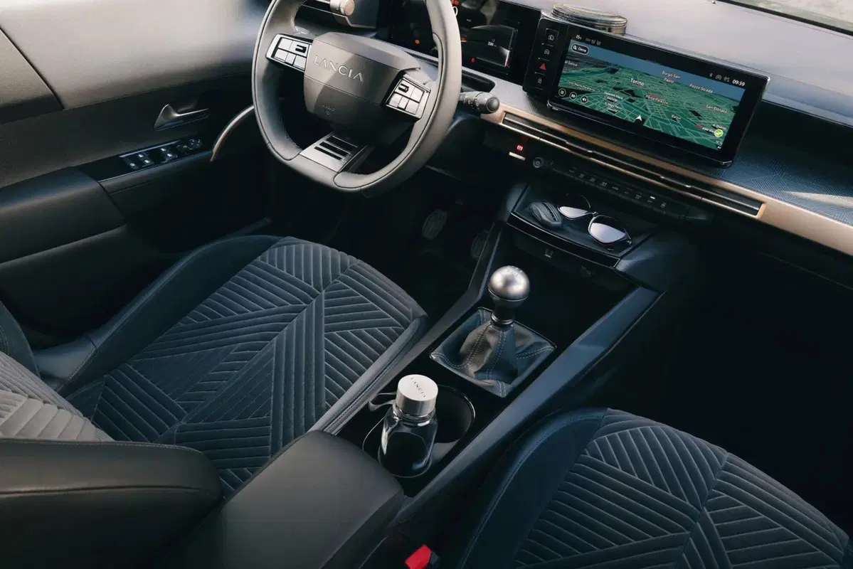 Lancia Ypsilon nuova a Bergamo (12)