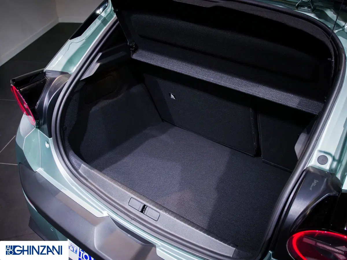 Lancia Ypsilon nuova a Bergamo (14)