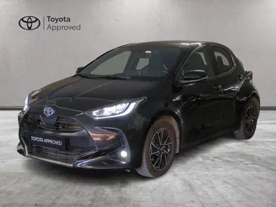 Toyota Yaris 1.5 Hybrid 5 porte Lounge del 2021 usata a Milano