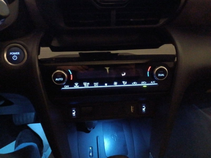 Toyota Yaris Cross usata a Milano (15)