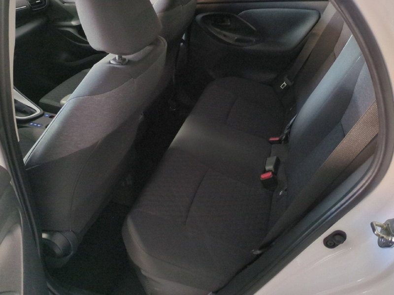 Toyota Yaris usata a Milano (12)