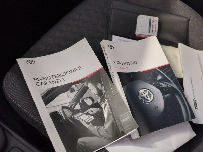 Toyota Yaris usata a Milano (18)