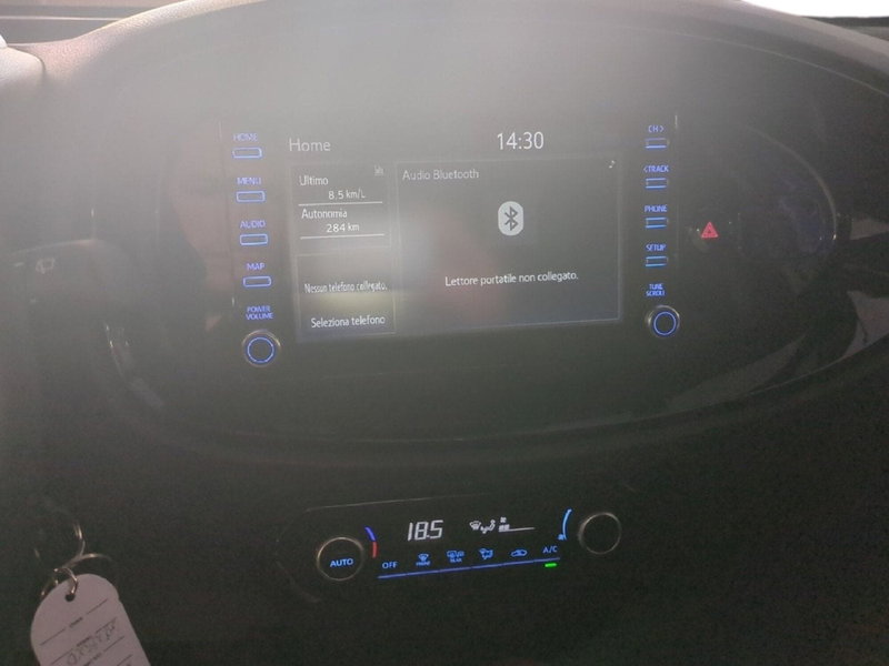 Toyota Aygo X usata a Milano (14)