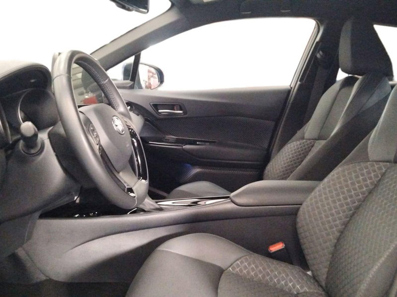 Toyota Toyota C-HR usata a Roma (7)