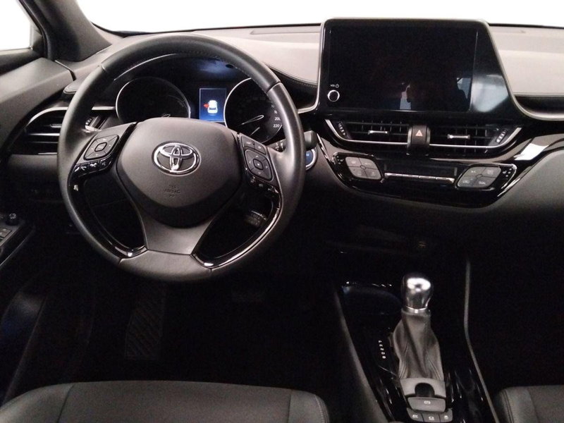 Toyota Toyota C-HR usata a Roma (8)