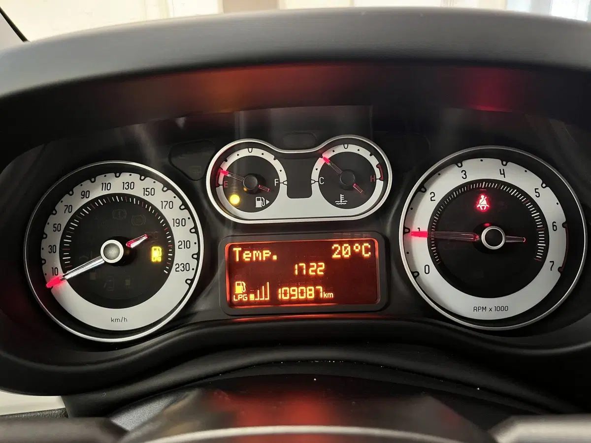 Fiat 500L usata a Bologna (11)