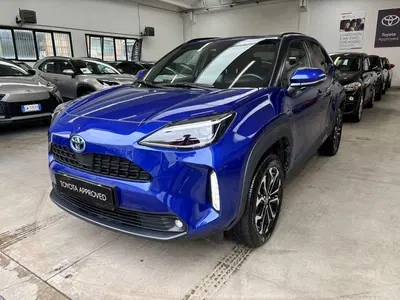 Toyota Yaris Cross Trend fwd 115cv e-cvt del 2023 usata a Modena