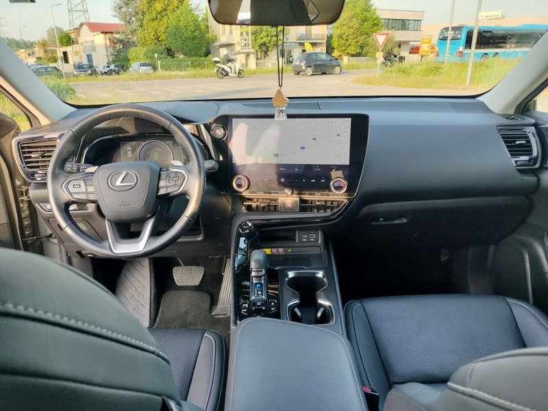 Lexus NX usata a Modena (10)